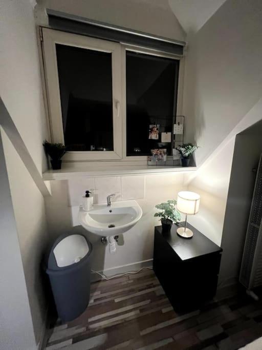 Room 404 - Eindhoven - By T&S. Экстерьер фото